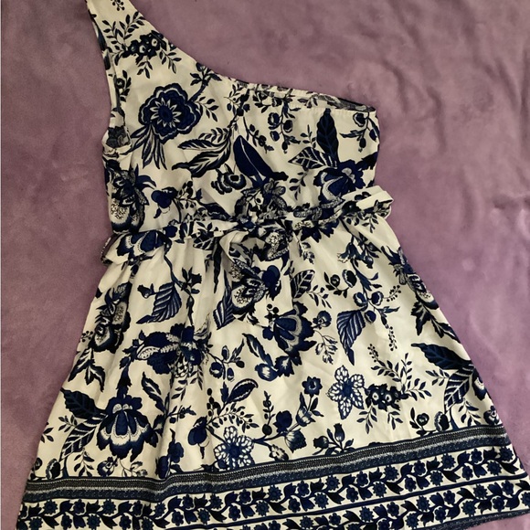 Floral One-Shoulder Dress in Blue and White - Picture 2 of 2